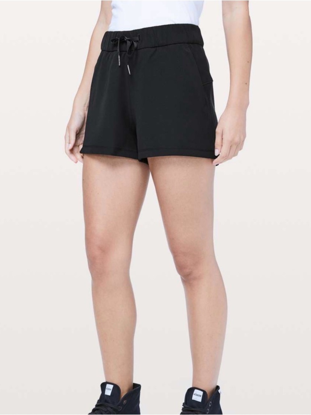 Lululemon Black Drawstring Casual Athletic Shorts Sz 6
